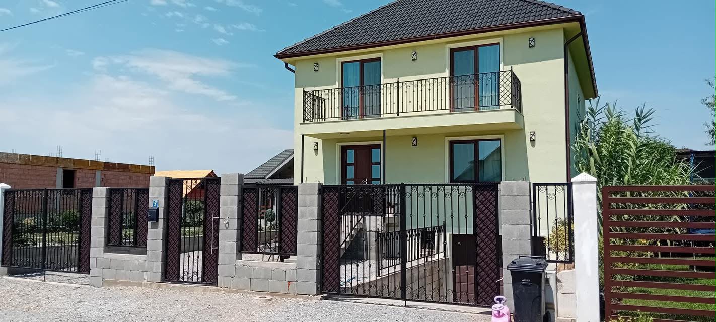 Elemente din fier forjat — gard și balustradă