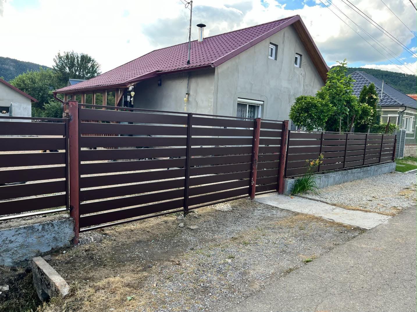 Poartă și gard metalic modern, confecții metalice Bihor