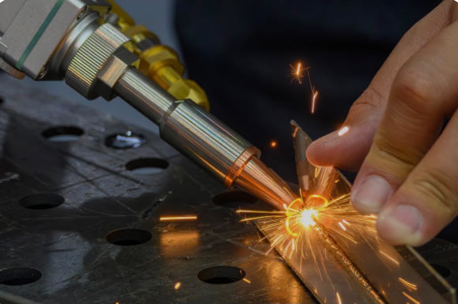Sudură laser — cordon fin executat de Raniza SRL